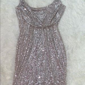 Gold short dress 👗✨